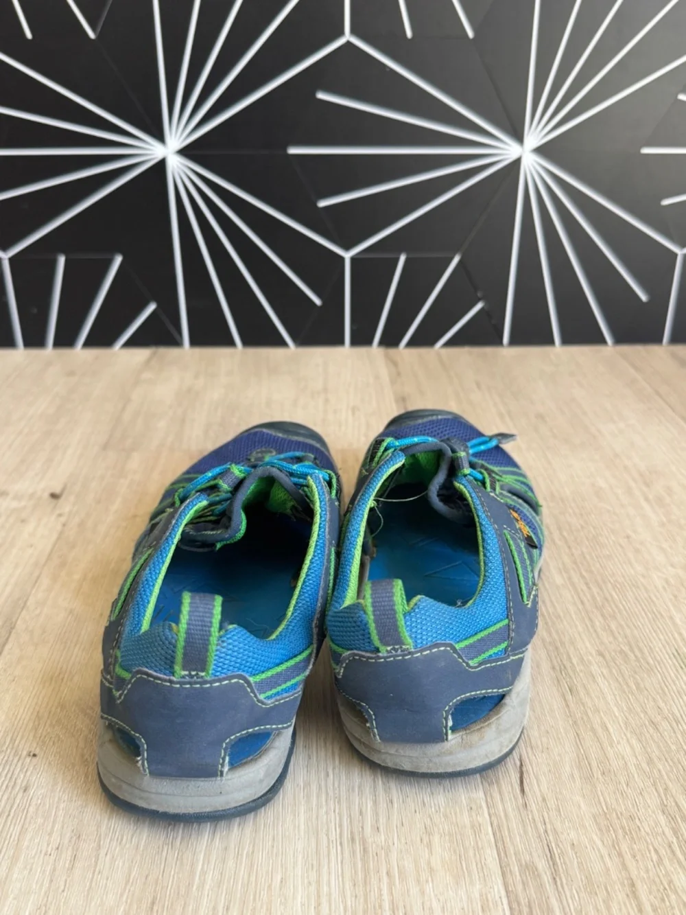 Teva Kids Manatee Sport Sandals Blue Green Size 2 Water Shoes